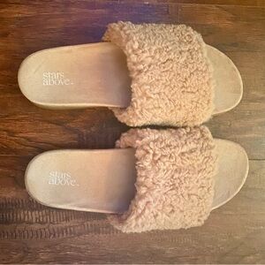 Target Faux Fur Women’s Slippers - Tan